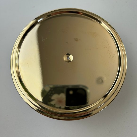 New White Diamonds by Elizabeth Taylor Perfumed Sopa with Holder 3.5 Oz - Picture 2 of 6